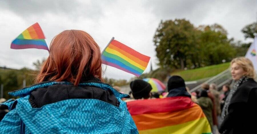 ФОТО: В Таллине прошла акция в поддержку ЛГБТ после гомофобных слов главы МВД