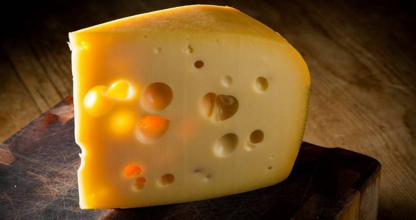 В 2019-2020 гг производство сыра, СОМ и молочных жиров в Европе и США увеличивается