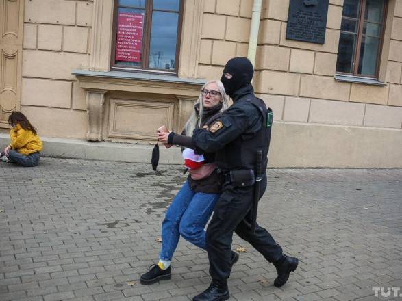 Протесты в Беларуси: правозащитники сообщили о как минимум 230 задержанных