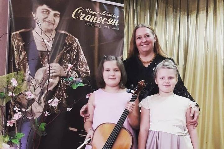 Юные виолончелистки из Серпухова покорили жюри Всероссийского конкурса