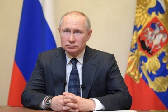 Путин обсудит с бизнесменами повышение налогов для металлургов и химиков