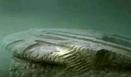 Археологи нашли на дне Балтийского моря «космический корабль»