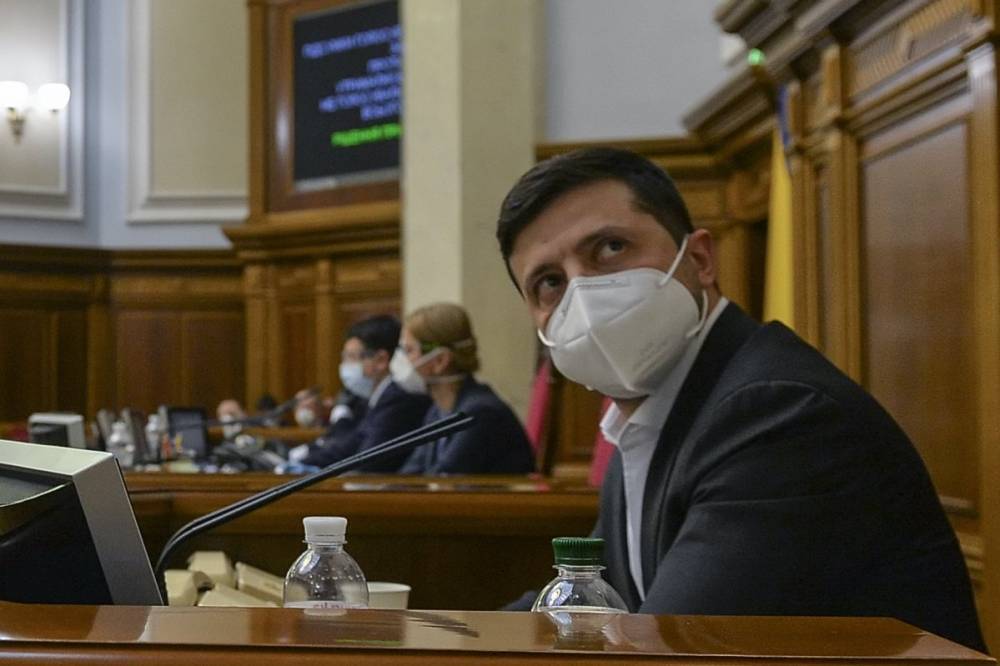 Зеленский выступит перед депутатами с посланием о ситуации в стране