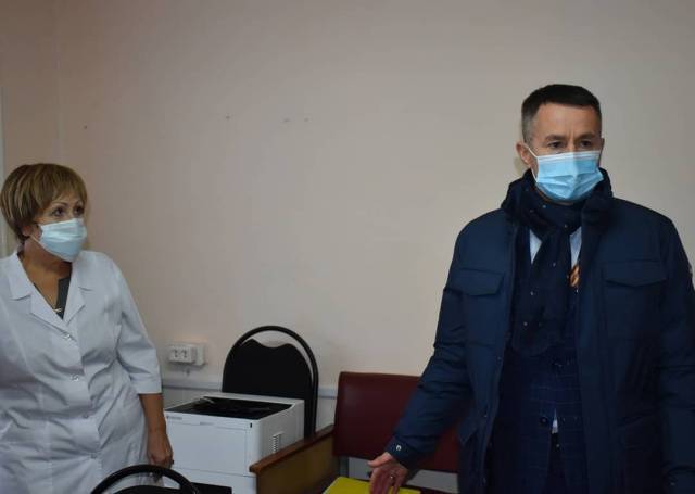 В кузбасском городе власти проверили поликлинику из-за очередей