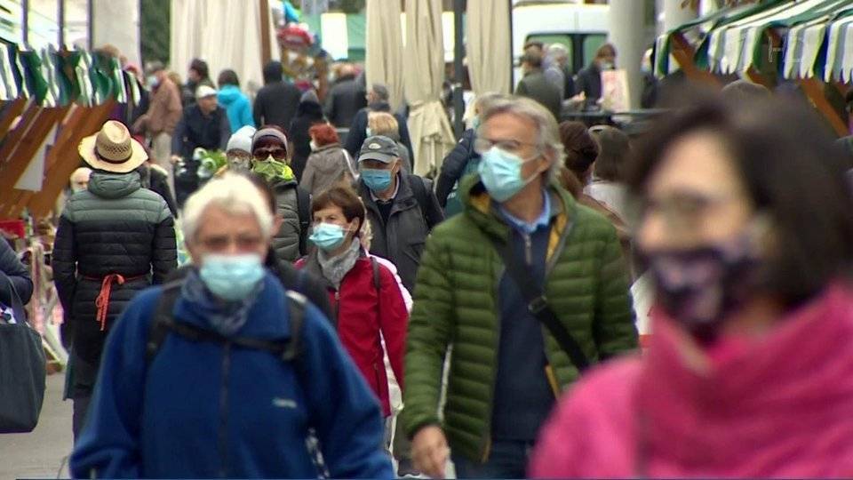 Многие страны Европы вводят жесткие ограничения из-за коронавируса