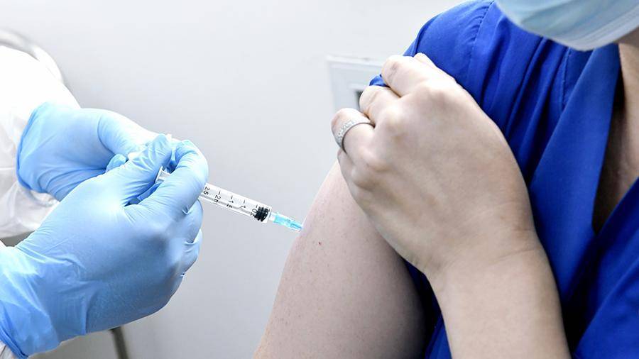 В Роспотребнадзоре рассказали о добровольной вакцинации от коронавируса