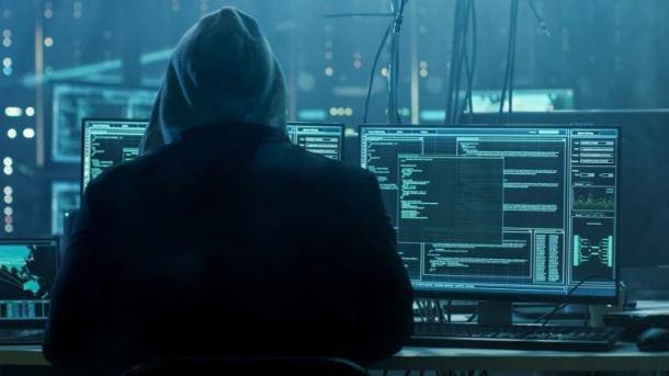 Великобритания и США обвинили шестерых российских хакеров в атаках на серверы украинского правительства