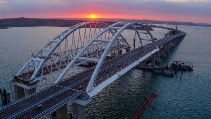 Евросоюз расширил список санкций за строительство Крымского моста