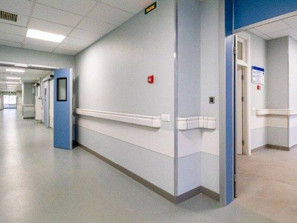 Накануне второй волны пандемии в петербургской Мариинской больнице сменился главврач