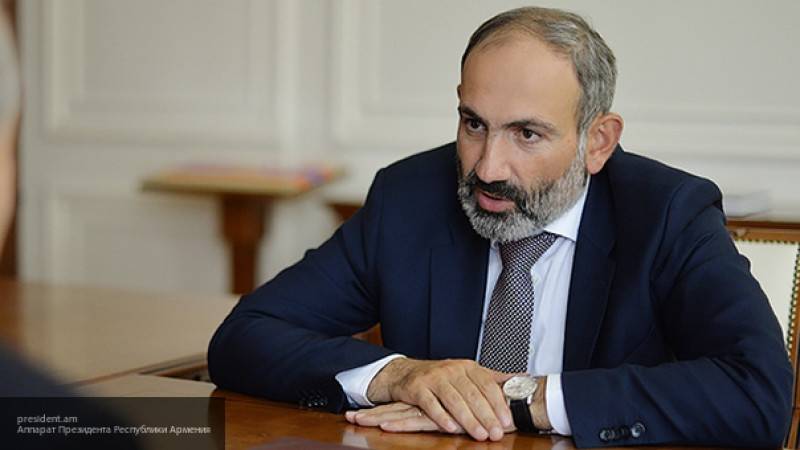 Пашинян указал на "воинственное поведение" Турции в Карабахе