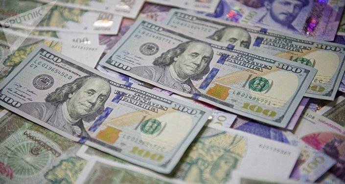 Нацбанк Грузии продолжает поставлять доллары на валютный рынок