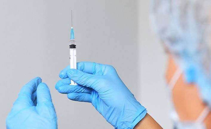 Аденовирусы и поддержка государства — вот почему русская вакцина «выстрелила» (Bloomberg)