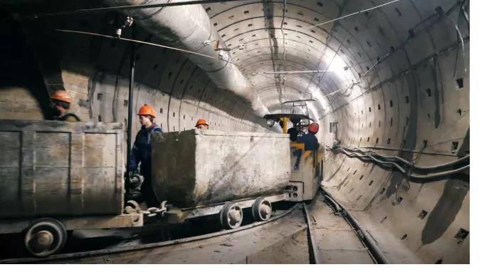 На строительство продолжения "оранжевой" ветки метро выделили ещё 800 млн рублей