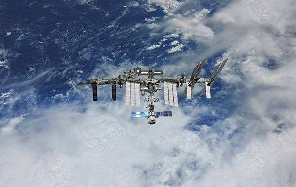 В Роскосмосе назвали размер трещины на МКС