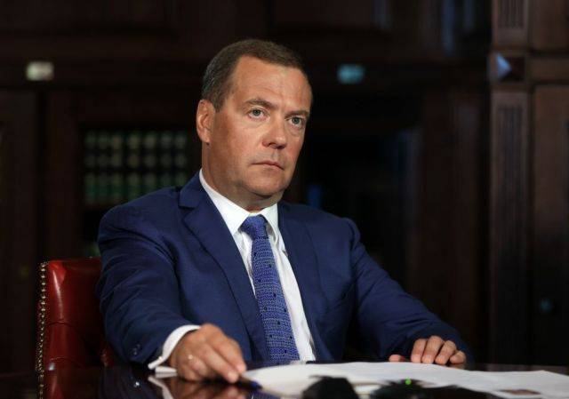 Медведев заявил о всплеске виртуальной преступности во время пандемии
