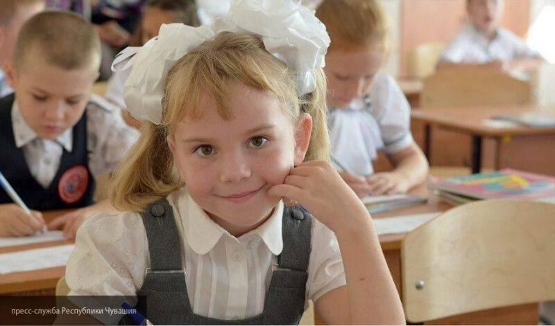 В ЗакСе Петербурга поддержали идею о продлении школьных каникул