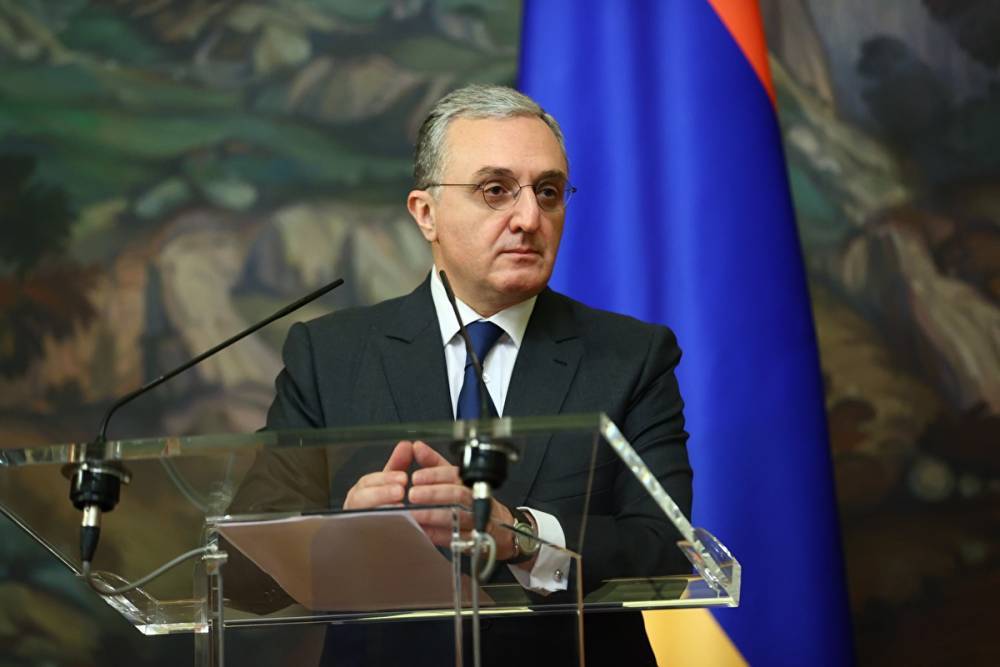 Глава МИД Армении приехал с рабочим визитом в Москву