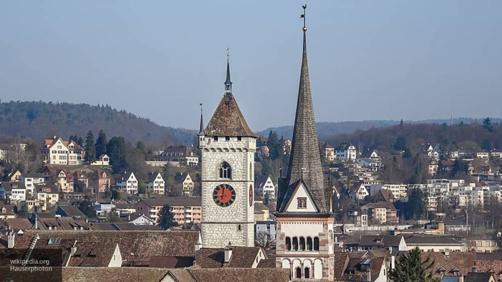 Власти Швейцарии хотят выплатить жителям страны по 7 тыс. евро