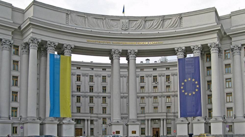 В МИД назвали количество задержанных за границей украинцев