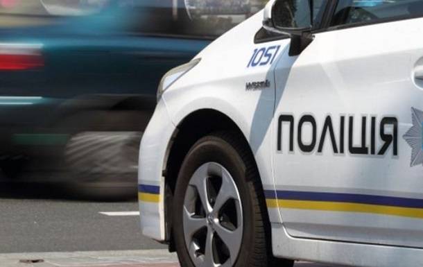В Харькове авто протаранило микроавтобус с арестованными