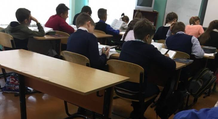 Заболели дети и учителя: вспышка ковида в школах Ярославской области