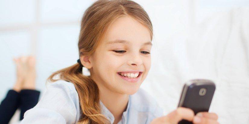 Пять лучших мобильных телефонов для детей