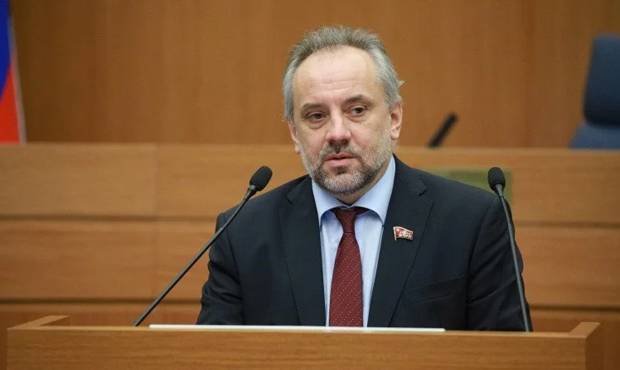 Депутата Мосгордумы от КПРФ приговорили к 4 годам условно по делу о мошенничестве