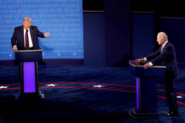 Опрос: Байден победил на заключительных предвыборных дебатах с Трампом