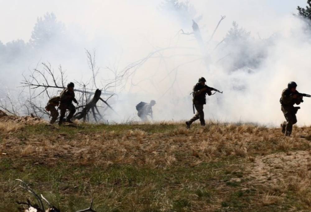 "Открыт огонь из гранатометов": жаркие бои развернулись на Донбассе, боевики ударили по защитникам Украины