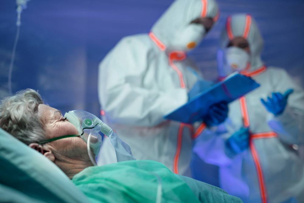 В харьковской больнице массово увольняются медработники