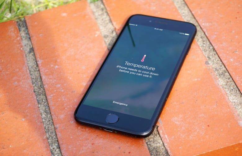 Названы причины излишнего нагрева Айфона