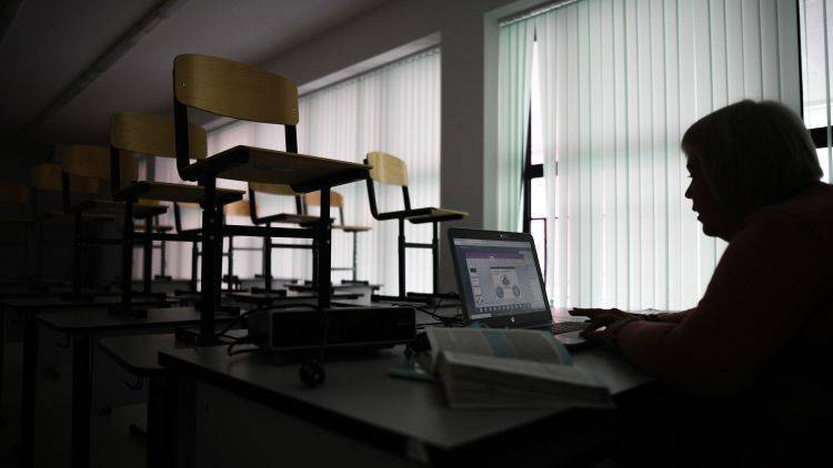 Власти рассказали, закроют ли школы в Севастополе из-за COVID