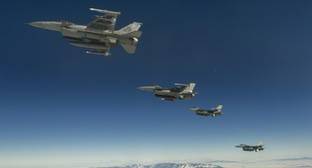 Российские военные аналитики оценили угрозы Алиева использовать F-16