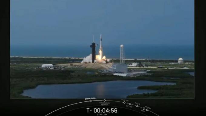 SpaceX отменила запуск Falcon 9 со спутником за две секунды до старта
