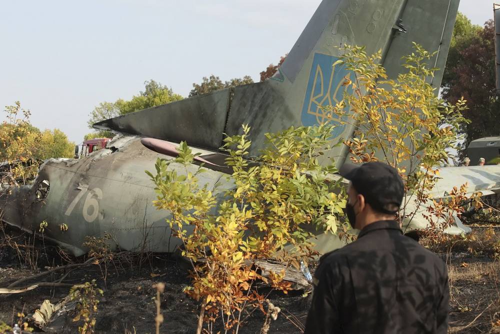 После крушения Ан-26 под Чугуевом Минобороны Украины отстранило 7 должностных лиц