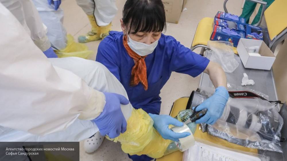 Медики выявили 9859 случаев коронавируса в России за последние сутки
