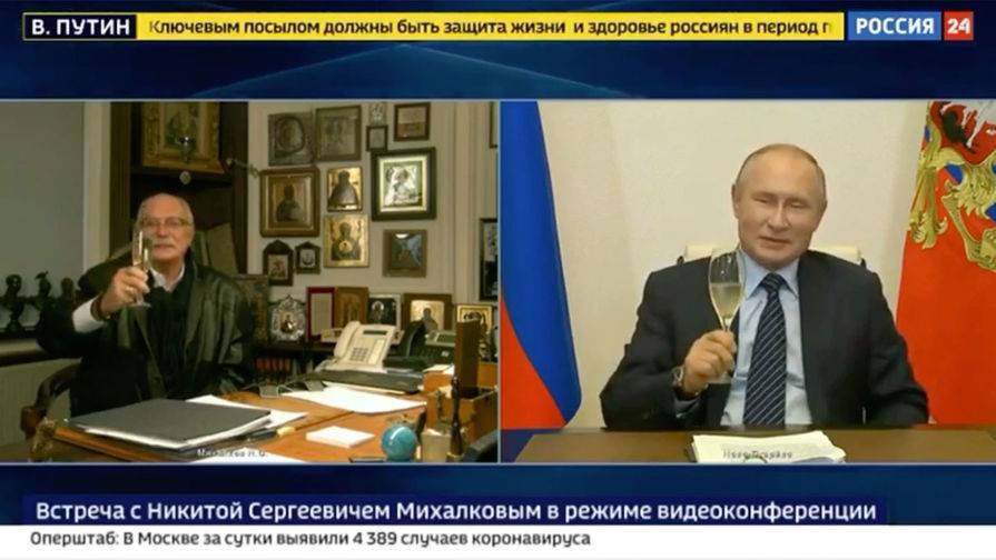 Песков рассказал о шампанском, которое пил Путин во время звонка Михалкову