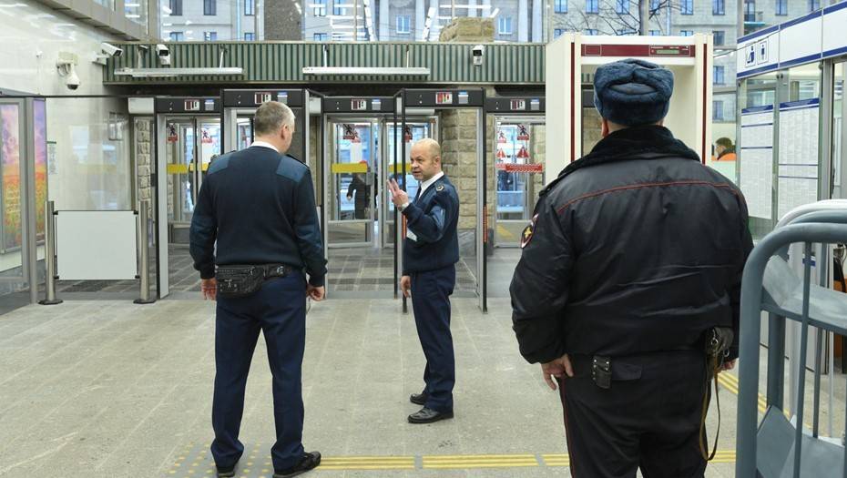 "Неправильно перевозить воздух": в метро допустили закрытие станций до 22.00