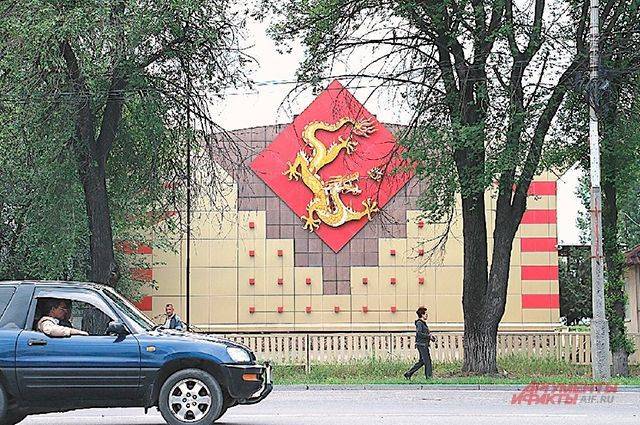 В Киргизии четыре партии прошли в парламент по итогам выборов