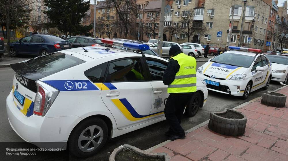 Украинский полицейский сбил двух женщин на пешеходном переходе под Киевом