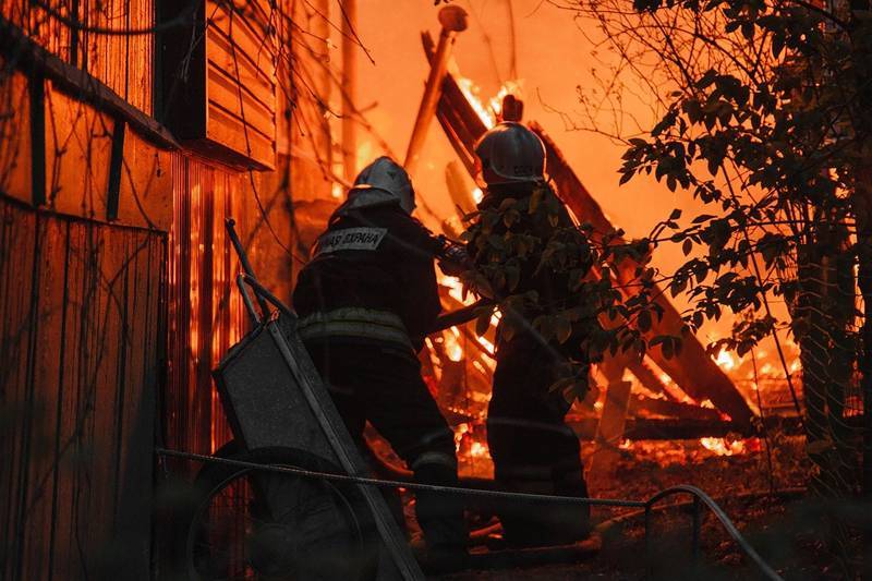 Спасателям удалось остановить все крупные пожары под Воронежем