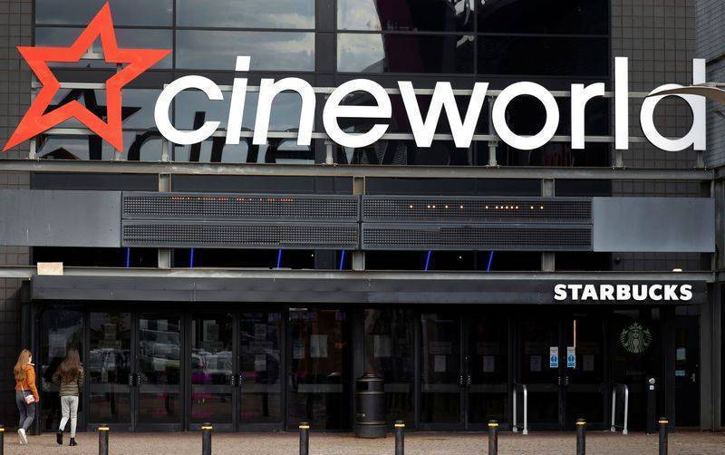 Cineworld закроет кинотеатры в США и Британии, оставив без работы 45.000 сотрудников