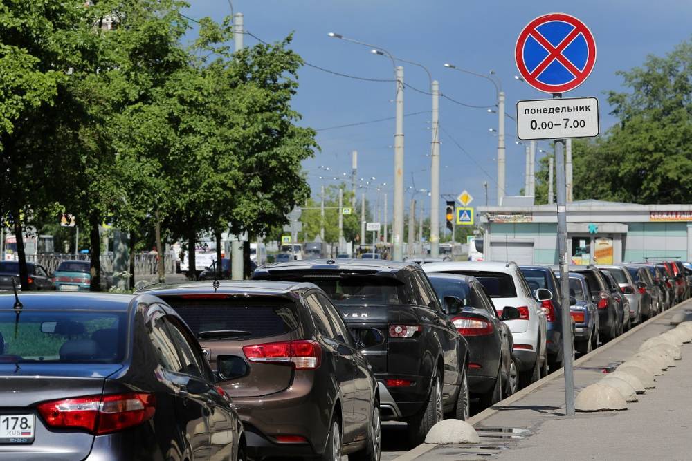 В Петербурге до 62 тыс. мест расширят зону платной парковки
