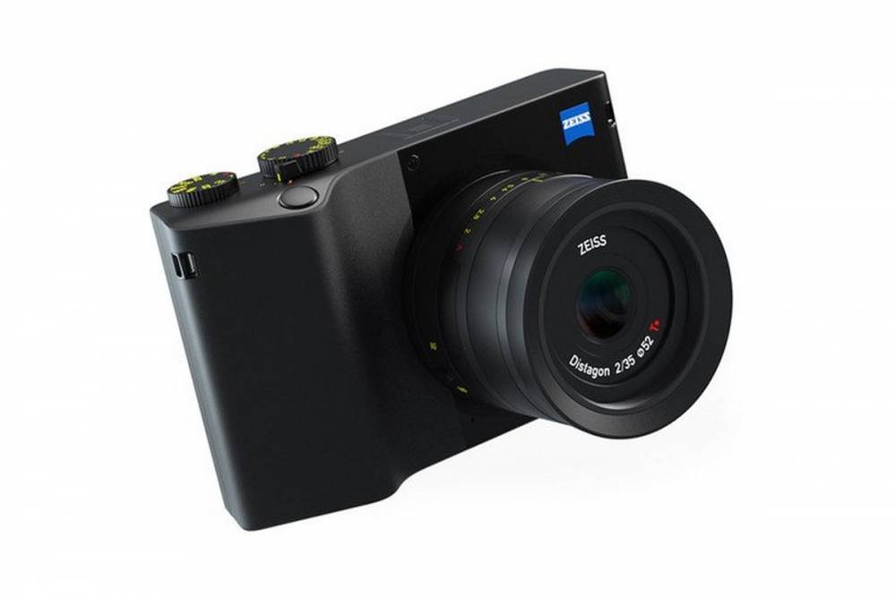 Не прошло и двух лет. Полнокадровая камера Zeiss ZX1 поступает в продажу по цене $6 000