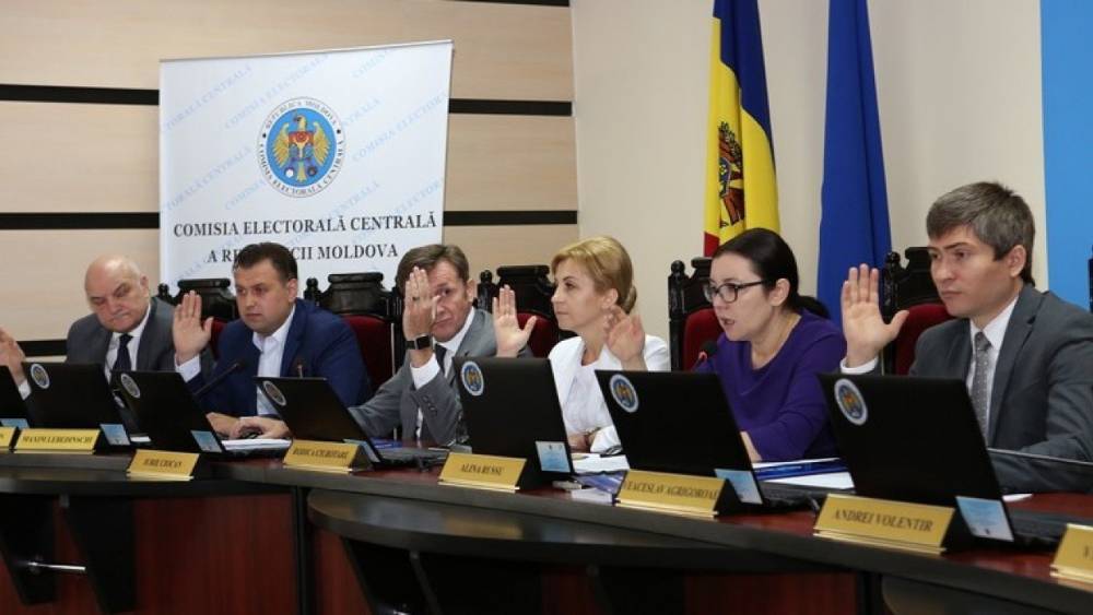 ЦИК Молдавии зарегистрировал ещё двух кандидатов на пост президента