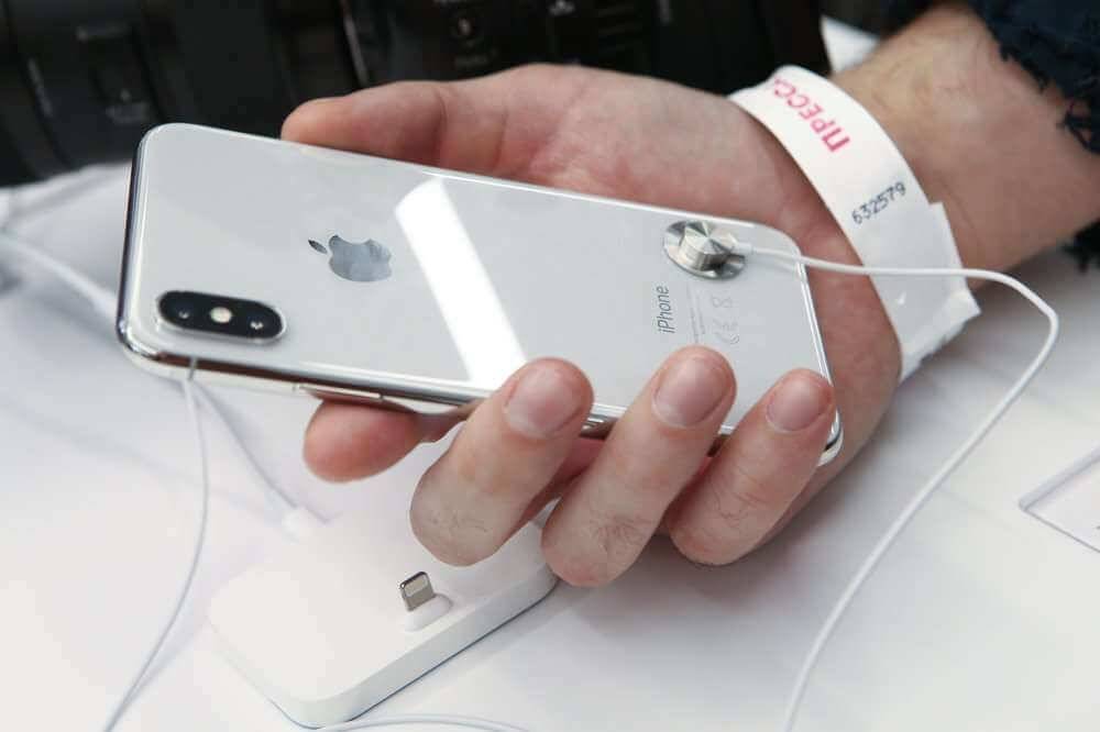 Apple запатентовала гибкий самовосстанавливающийся дисплей