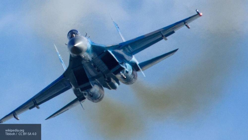 Российский Су-27 перехватил три военных самолета Британии над Черным морем