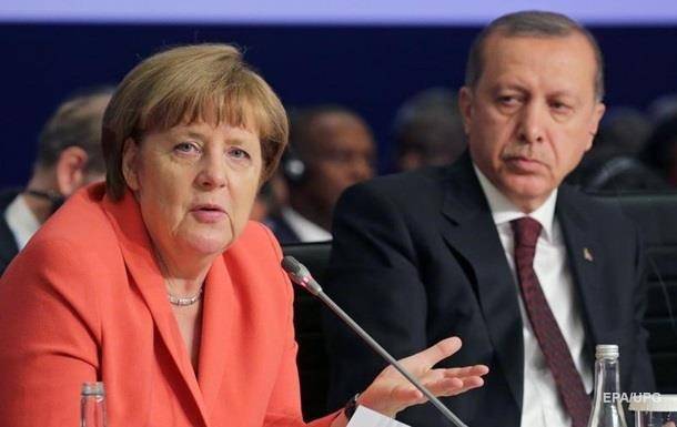Меркель обсудила с Эрдоганом ситуацию в Нагорном Карабахе