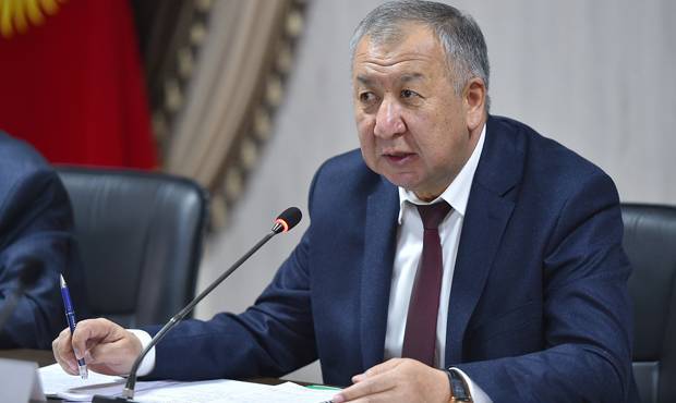 В Киргизии глава правительства и председатель парламента подали в отставку на фоне протестов