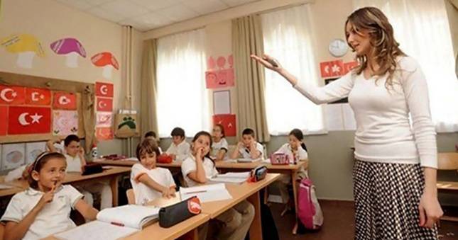 В Турции традиционное обучение в начальной школе возобновится 12 октября